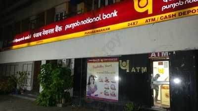 Paragon Snacks Centre