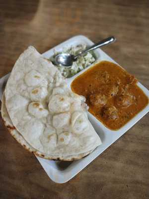 Sona Hotel Restaurant