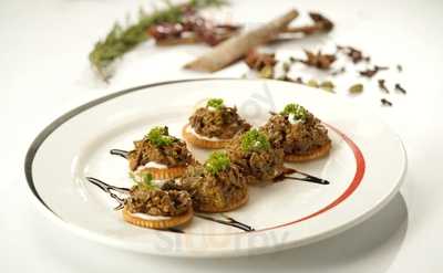 Red Kitchen & Lounge