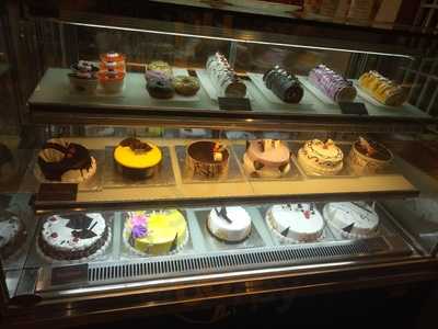 Mama Mia Gelato & Patisserie