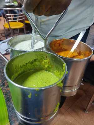 Hotel Saravana Bhavan Restaurant