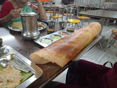 Hotel Saravana Bhavan Restaurant