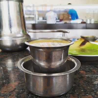 Hotel Saravana Bhavan Restaurant