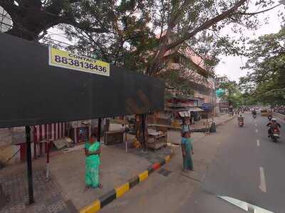 Hotel Saravana Bhavan Restaurant