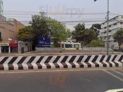 Highway, Hotel Abu Palace