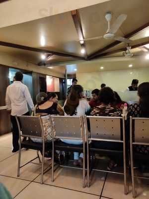 Shruti Restaurant Bar