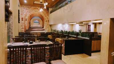 Saffron Restaurant & Bar