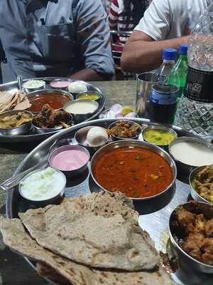 Jalsa And Gayatri Hotel Restaurant