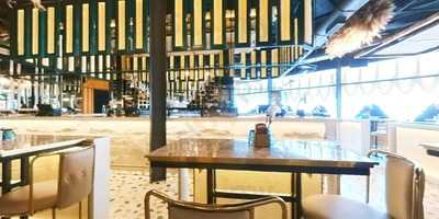 2bhk Diner & Key Club