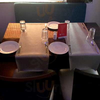 Floyds23 Cafe Restaurant And Bar