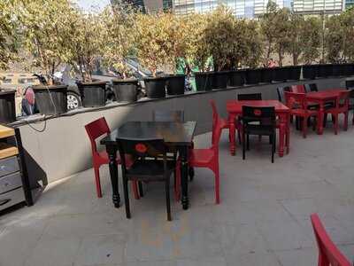 Cafe Peter Restaurant & Bar