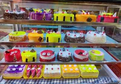 Poorna Sweets And Bakery