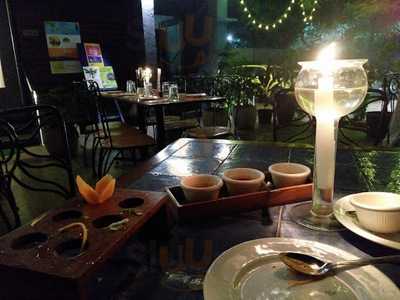 The Burger Bites Cafe