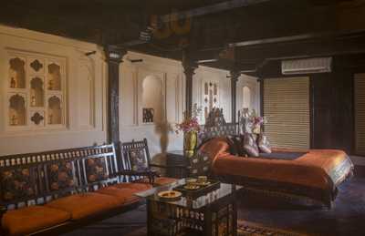 Alive Snooker & Pool Bar