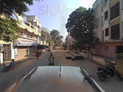 Udhagai Pazhamudhir Cholai