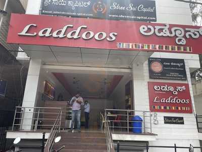 Laddoos