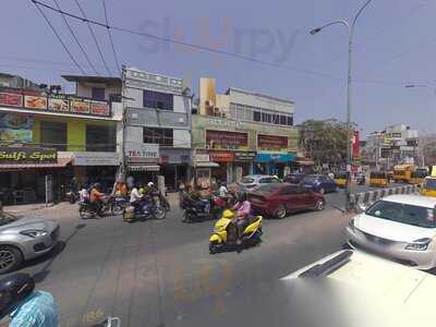 Sri Bavani Hotel Restaurant
