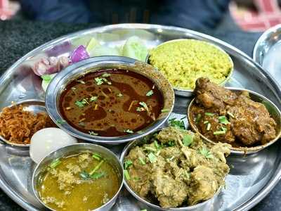 Hotel Poona Family Garden Restaurant