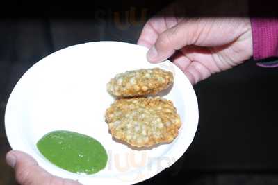 Gayatri Snacks Centre