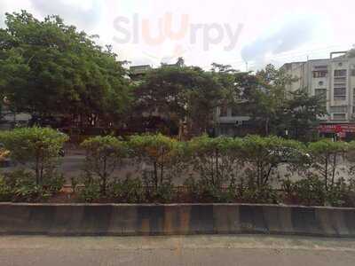 The Tipsy Duckling Bar And Eatery