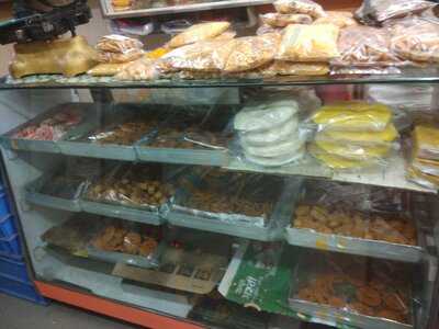 Paras Khaja Mithai Kendra