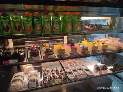 Carnival Cakes & Breads