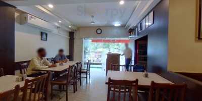 Tandoor Hut Restaurant