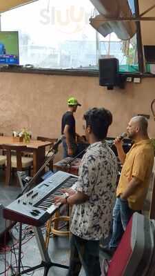 Elephant & Co. Baner