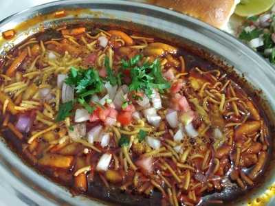 Maaoli Snacks Center