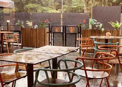 Poppeyes Multicusine Restaurant