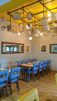 Sunny's Indian & Thai Kitchen