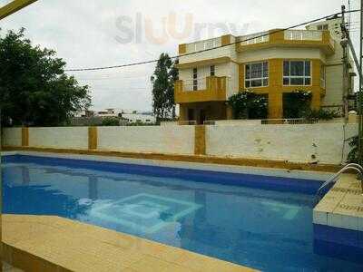 Ivy Rossa Restaurant