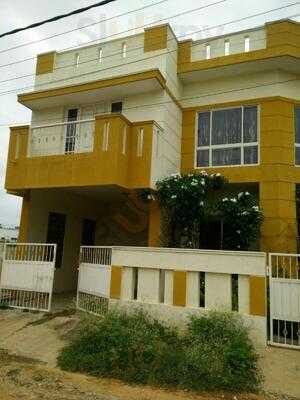 Ivy Rossa Restaurant