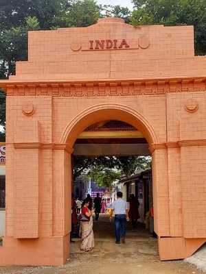 Ivy Rossa Restaurant