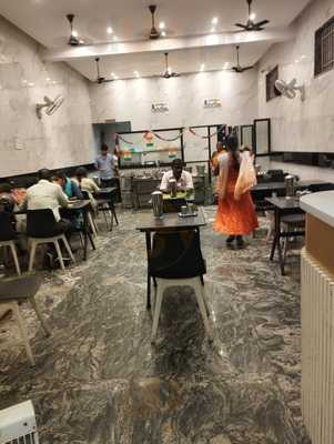 Mani Vilas Restaurant