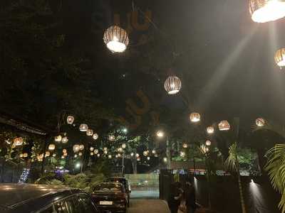 Mazdana Restaurant & Bar