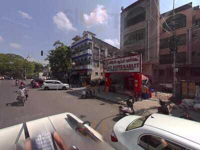 Bhavadhaarani Juice Shop