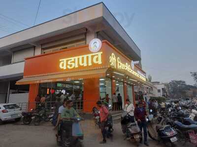 Sri Siddhivinayaka Vada Pav Centre