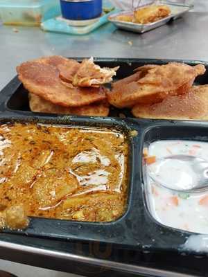Sri Siddhivinayaka Vada Pav Centre