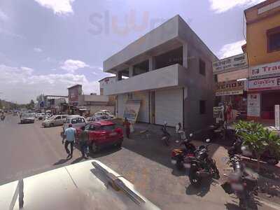 Sri Siddhivinayaka Vada Pav Centre
