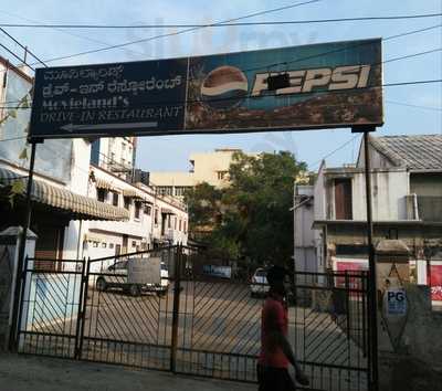 Movie Land Drive In Restaurant