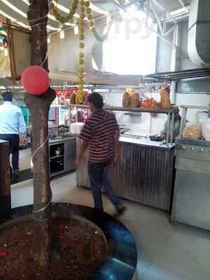Raj Veg Restaurant