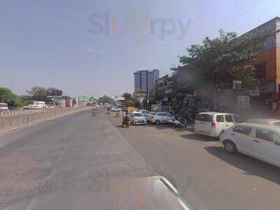 Navmi Restaurant And Bar