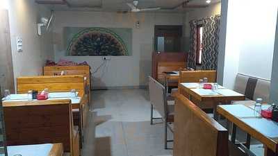 Mayur Garden Restaurant & Bar