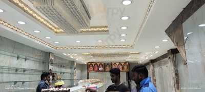 V.r Rajan Bakery And Sweets