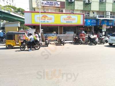 Sri Parvathi Saravana Lunch Home
