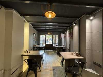 Rajda Hotel Restaurant