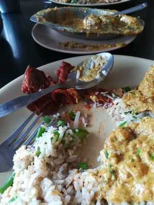 Status Family Restaurant