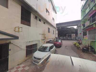 Status Family Restaurant