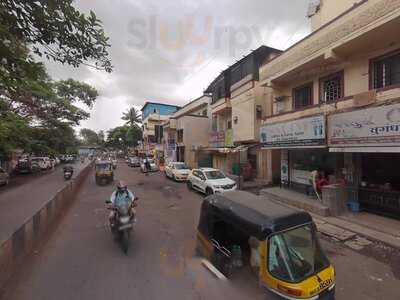 Chaitanya Bhel & Farasan